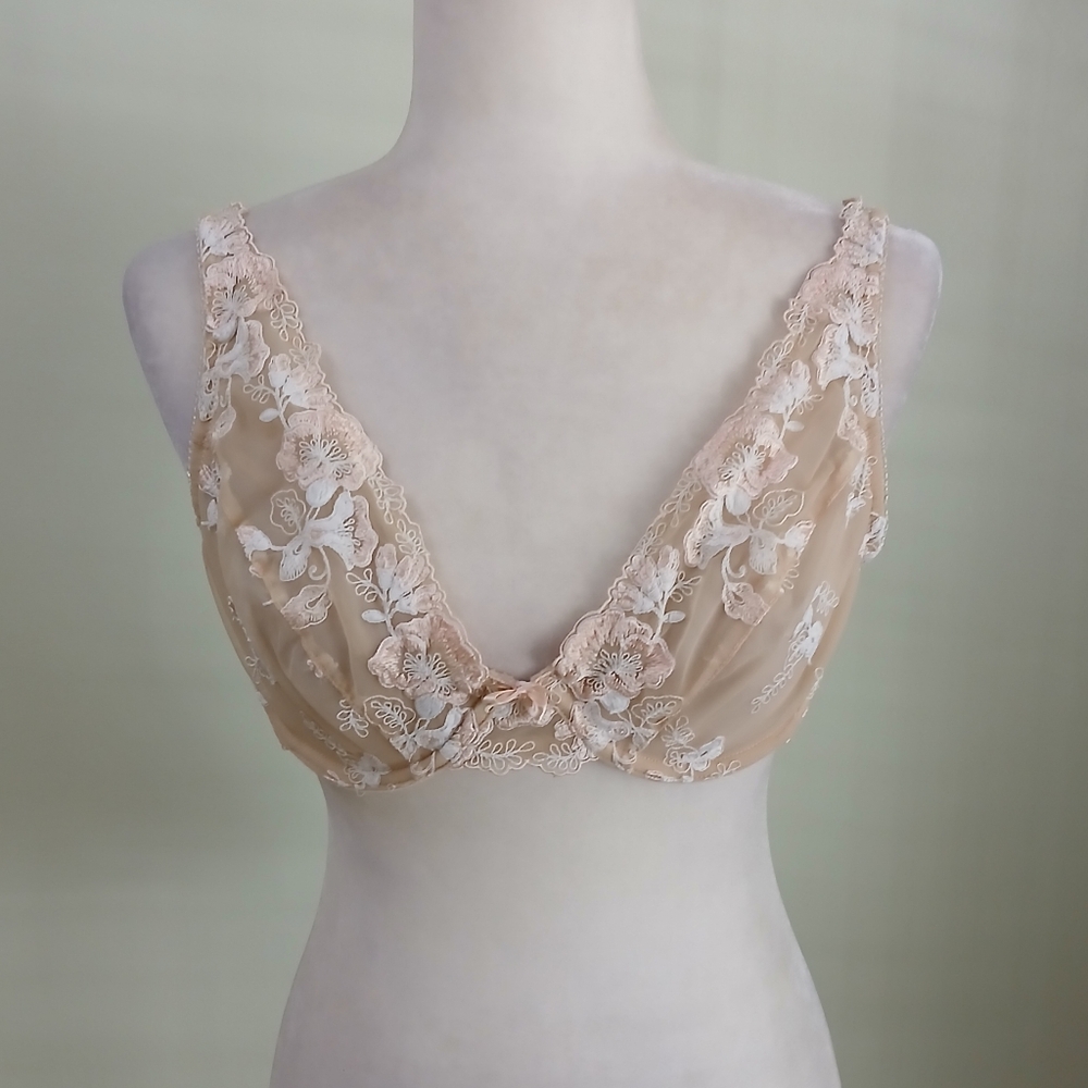 Unique Moments by Felina Embroidered Underwire Bra 38C